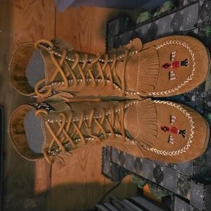 Minnetonka Beaded Thunderbird Boots